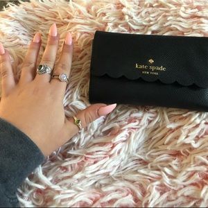 ❌ ⓈⓄⓁⒹ ❌ Kate Spade Scalloped Wallet